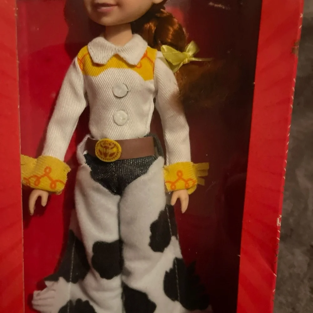 Disney Jessie Doll in White and Yellow Attire 10”Tall